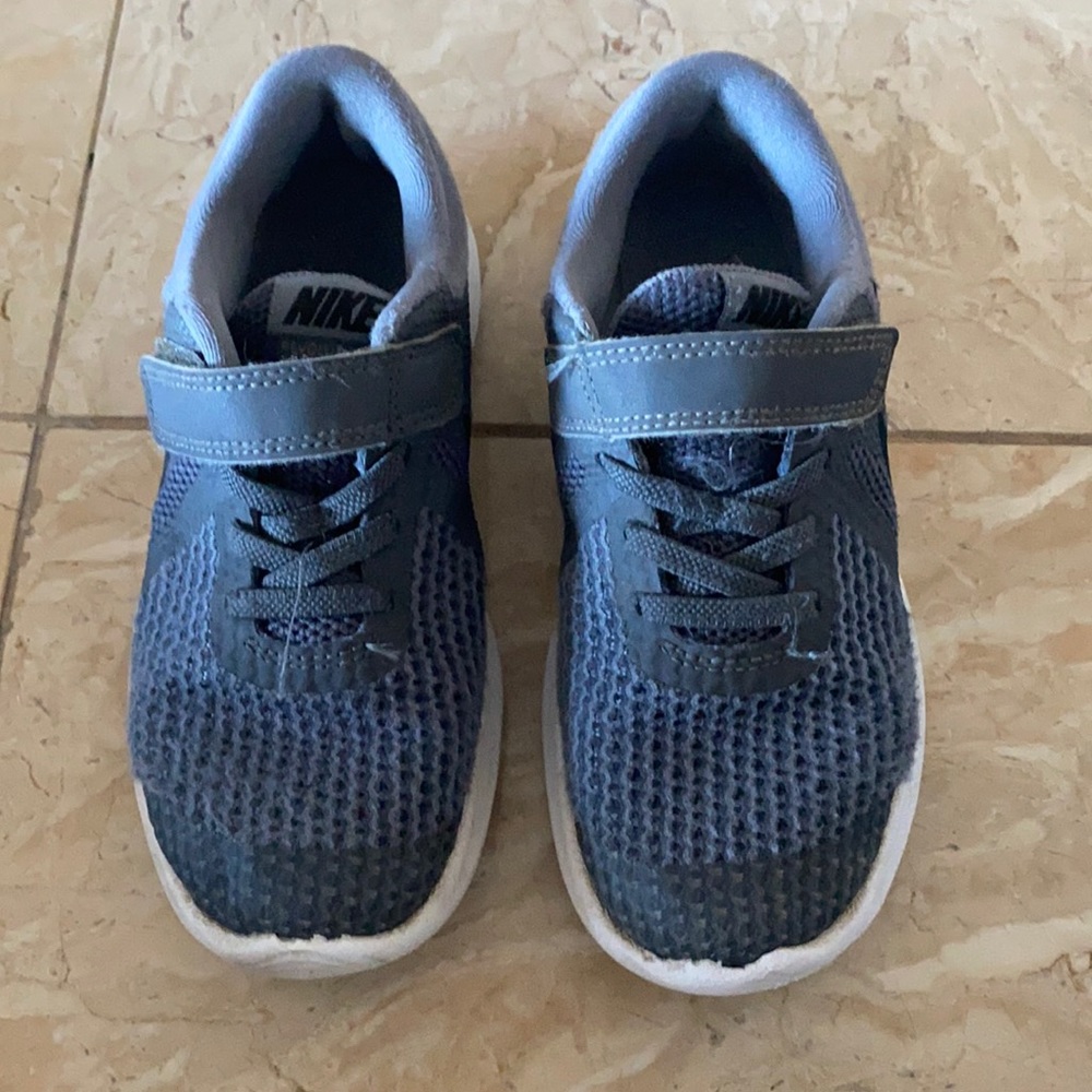 Nike boys sneakers